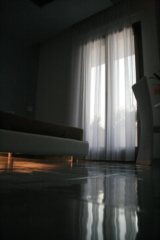 L'Ecce Sphero Acquarica Cameră foto